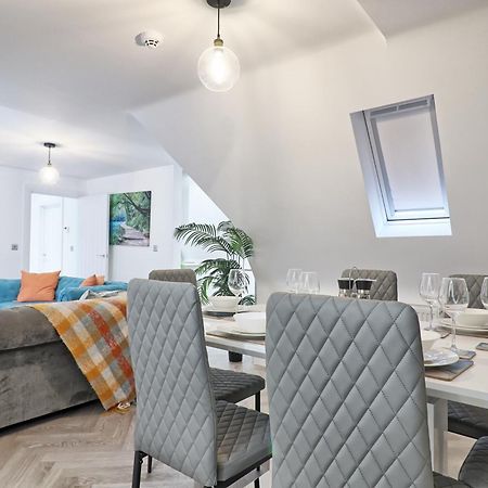 Writtle Massive 4 Bedroom Apartment With Parking In Gorgeous Countryside Location & Short Drive To Chelmsford City Centre Contractors Welcome المظهر الخارجي الصورة