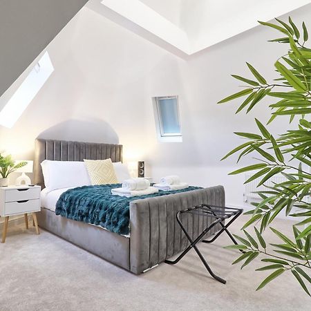 Writtle Massive 4 Bedroom Apartment With Parking In Gorgeous Countryside Location & Short Drive To Chelmsford City Centre Contractors Welcome المظهر الخارجي الصورة