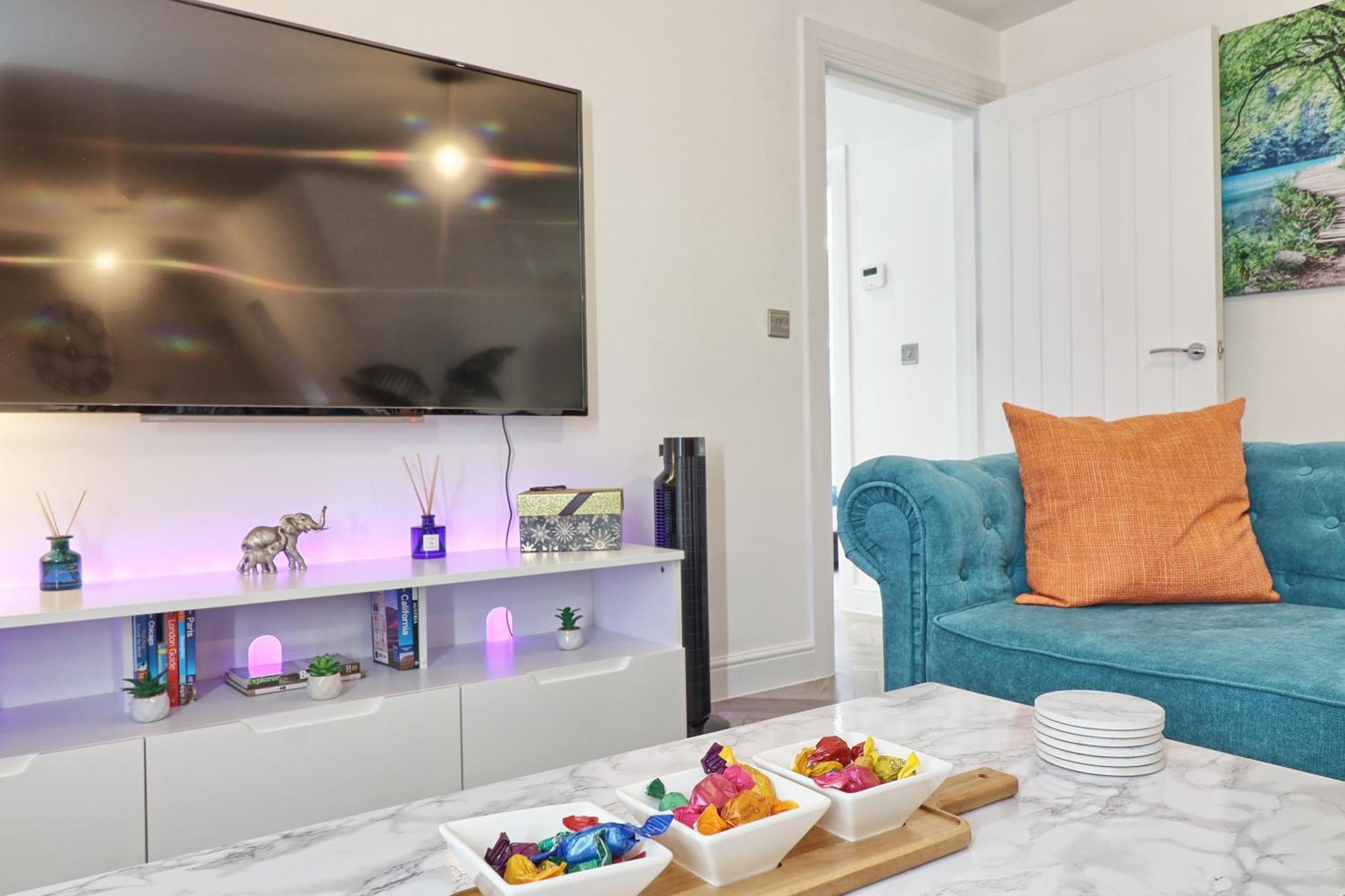 Writtle Massive 4 Bedroom Apartment With Parking In Gorgeous Countryside Location & Short Drive To Chelmsford City Centre Contractors Welcome المظهر الخارجي الصورة