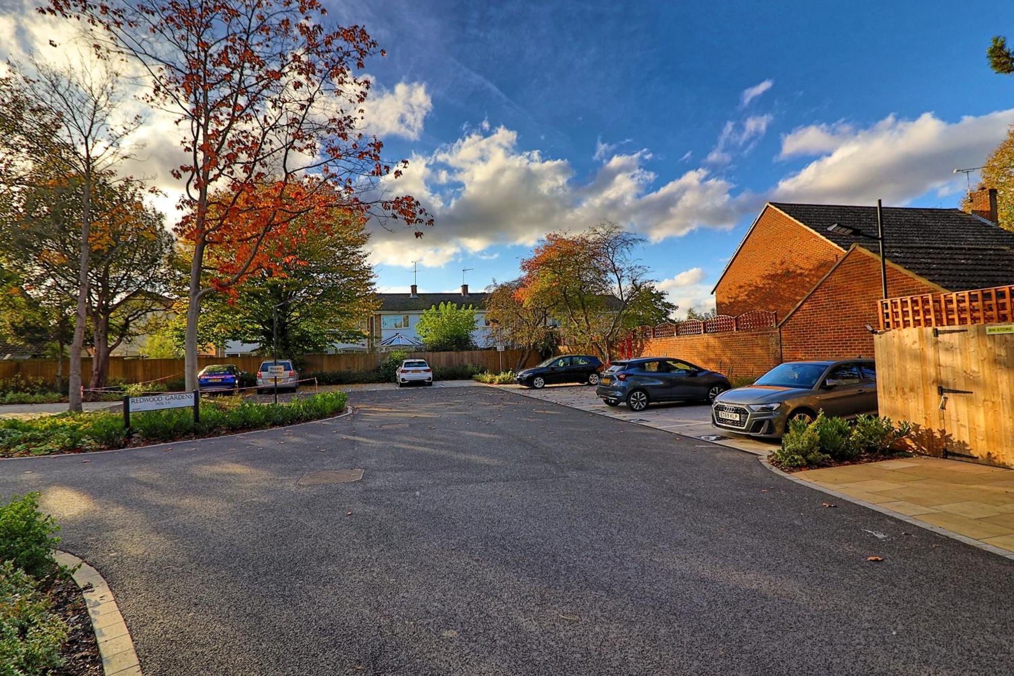 Writtle Massive 4 Bedroom Apartment With Parking In Gorgeous Countryside Location & Short Drive To Chelmsford City Centre Contractors Welcome المظهر الخارجي الصورة