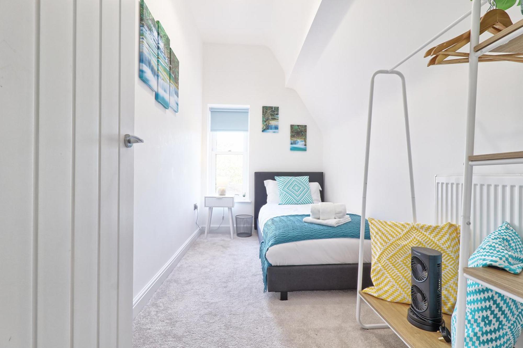 Writtle Massive 4 Bedroom Apartment With Parking In Gorgeous Countryside Location & Short Drive To Chelmsford City Centre Contractors Welcome المظهر الخارجي الصورة