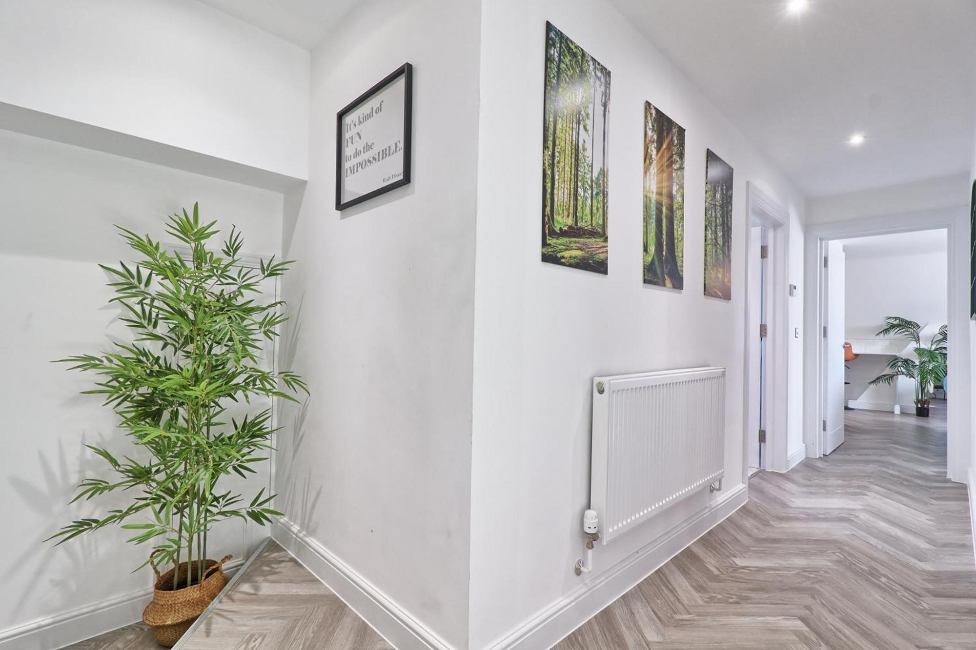 Writtle Massive 4 Bedroom Apartment With Parking In Gorgeous Countryside Location & Short Drive To Chelmsford City Centre Contractors Welcome المظهر الخارجي الصورة