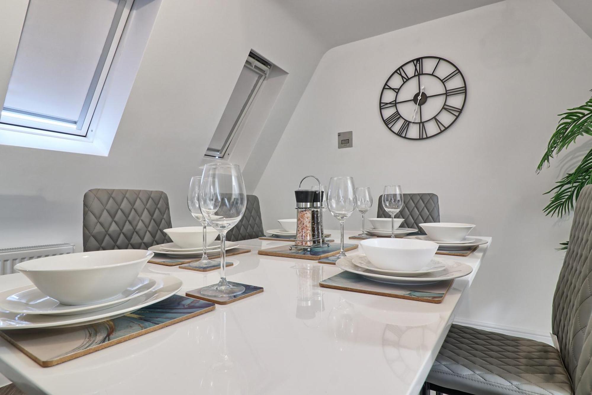 Writtle Massive 4 Bedroom Apartment With Parking In Gorgeous Countryside Location & Short Drive To Chelmsford City Centre Contractors Welcome المظهر الخارجي الصورة